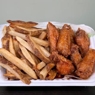 Wings & Fries Lunch Special